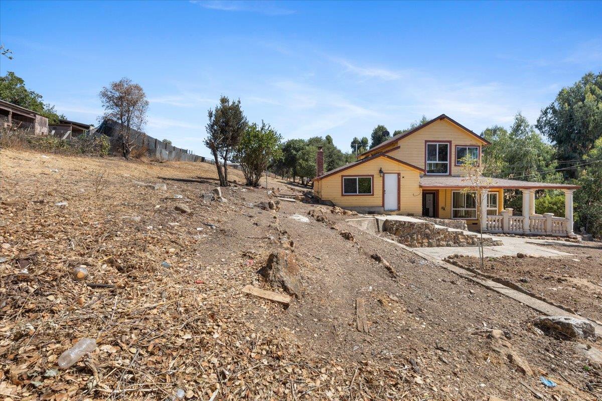 Detail Gallery Image 3 of 53 For 2145 Mount Pleasant Rd, San Jose,  CA 95148 - 4 Beds | 2 Baths