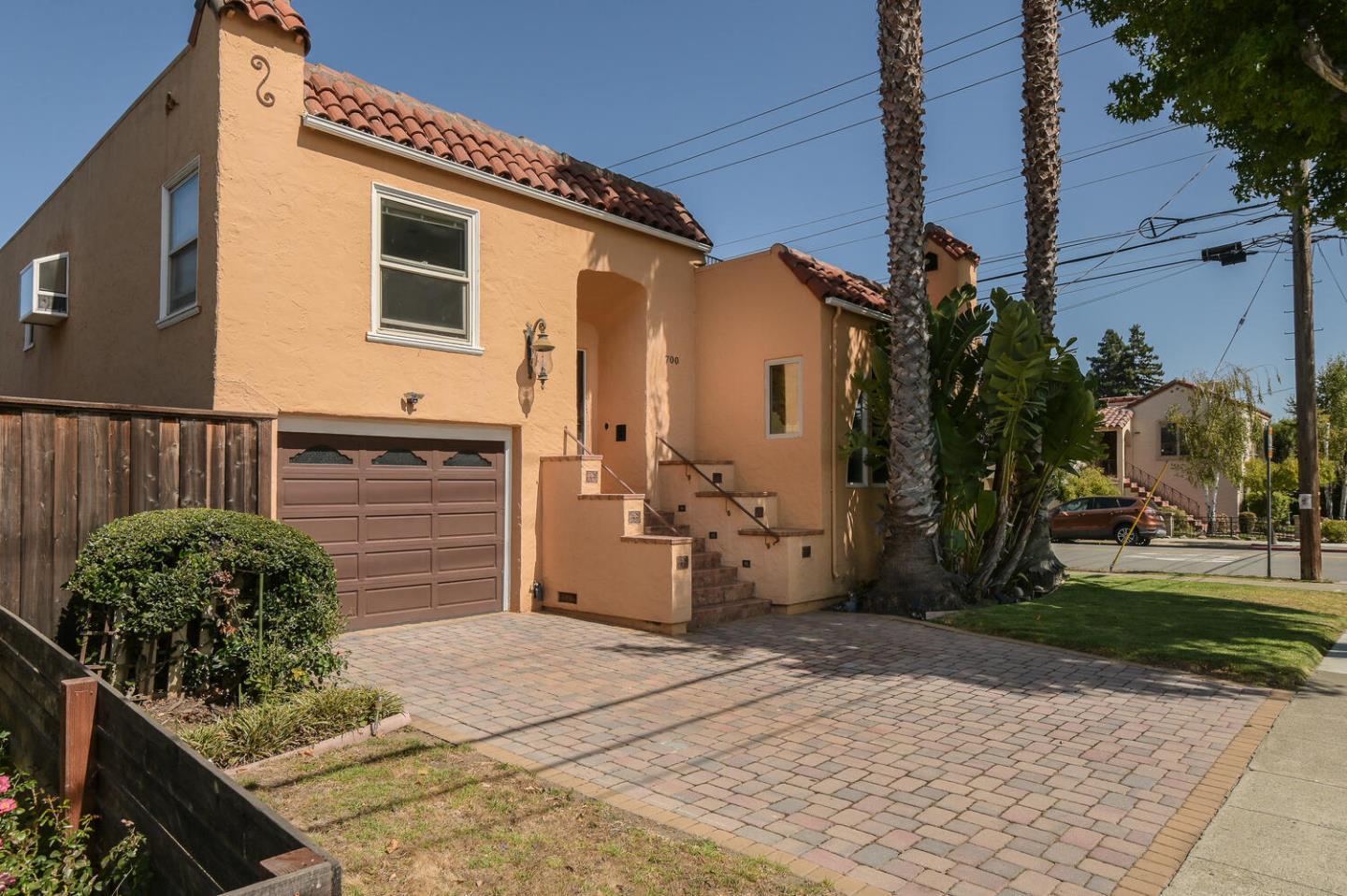 Detail Gallery Image 2 of 35 For 700 Howard Ave, Burlingame,  CA 94010 - – Beds | – Baths