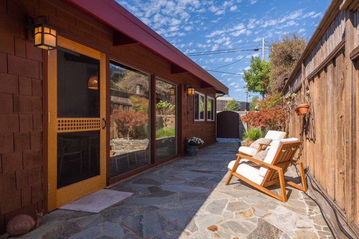 Detail Gallery Image 8 of 21 For 66 Hilltop, San Carlos,  CA 94070 - 2 Beds | 1 Baths