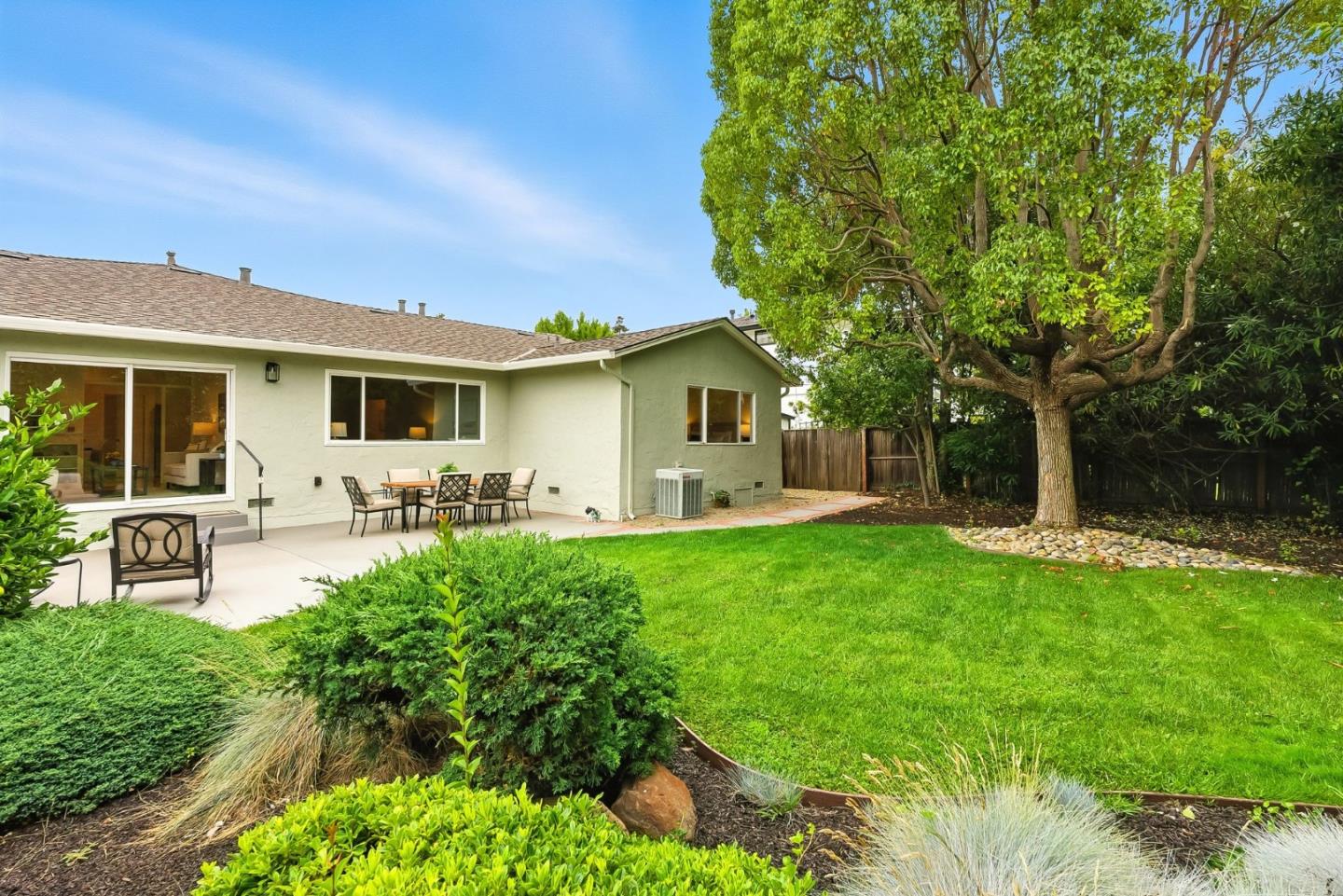 Detail Gallery Image 21 of 33 For 3520 Greer Rd, Palo Alto,  CA 94303 - 4 Beds | 2/1 Baths
