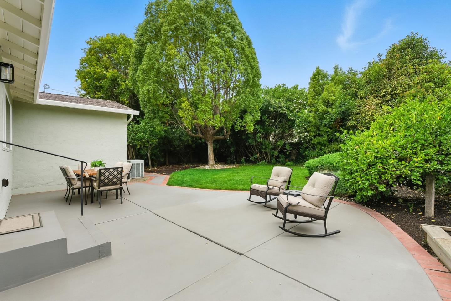 Detail Gallery Image 22 of 33 For 3520 Greer Rd, Palo Alto,  CA 94303 - 4 Beds | 2/1 Baths