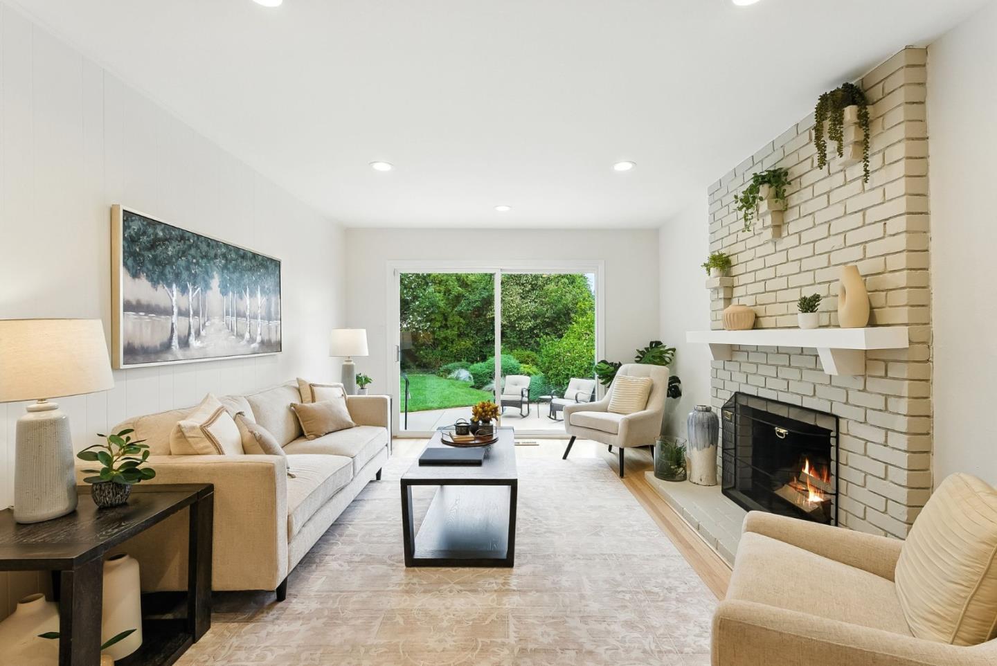 Detail Gallery Image 7 of 33 For 3520 Greer Rd, Palo Alto,  CA 94303 - 4 Beds | 2/1 Baths