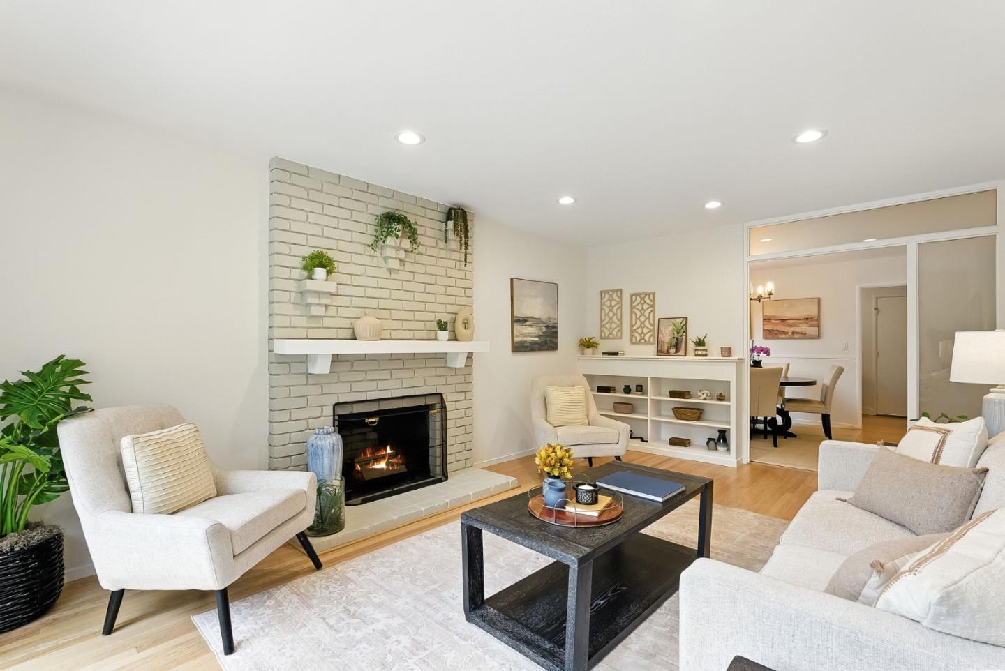Detail Gallery Image 9 of 33 For 3520 Greer Rd, Palo Alto,  CA 94303 - 4 Beds | 2/1 Baths