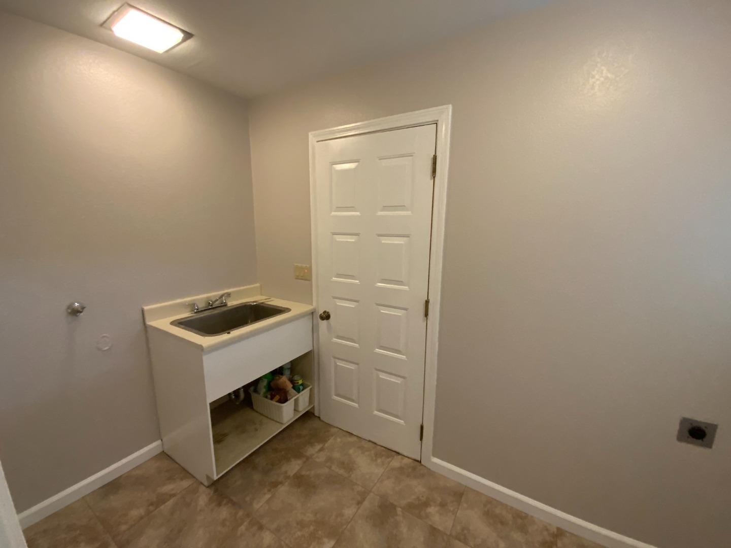 Detail Gallery Image 21 of 25 For 300 Winona Way, Aptos,  CA 95003 - 4 Beds | 2/1 Baths