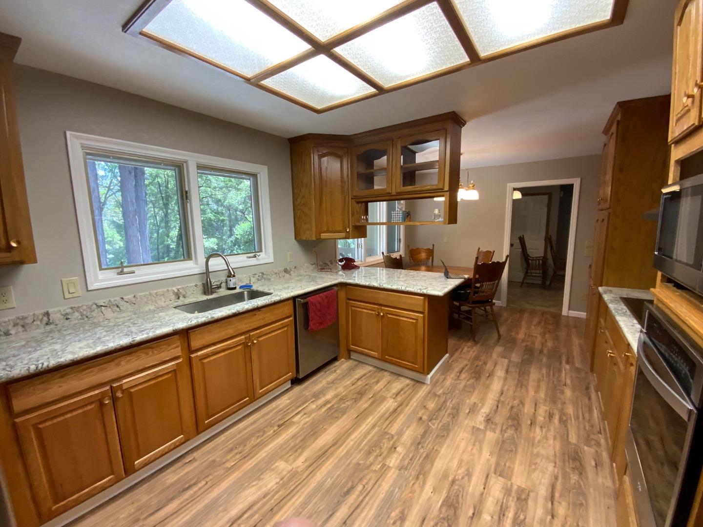 Detail Gallery Image 6 of 25 For 300 Winona Way, Aptos,  CA 95003 - 4 Beds | 2/1 Baths