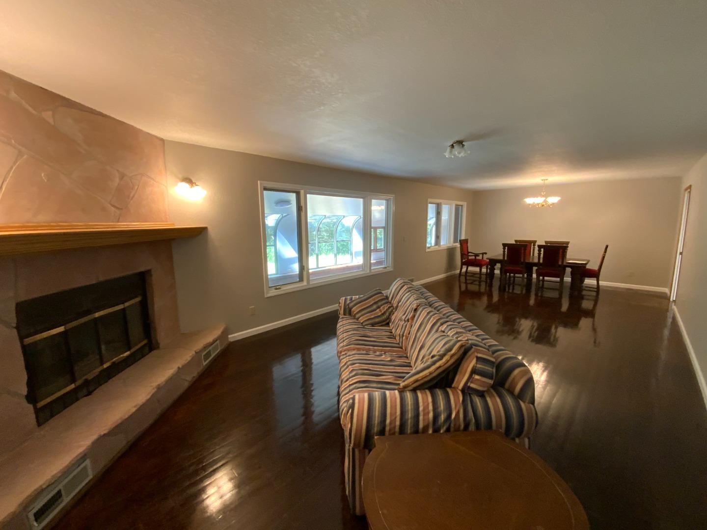 Detail Gallery Image 8 of 25 For 300 Winona Way, Aptos,  CA 95003 - 4 Beds | 2/1 Baths