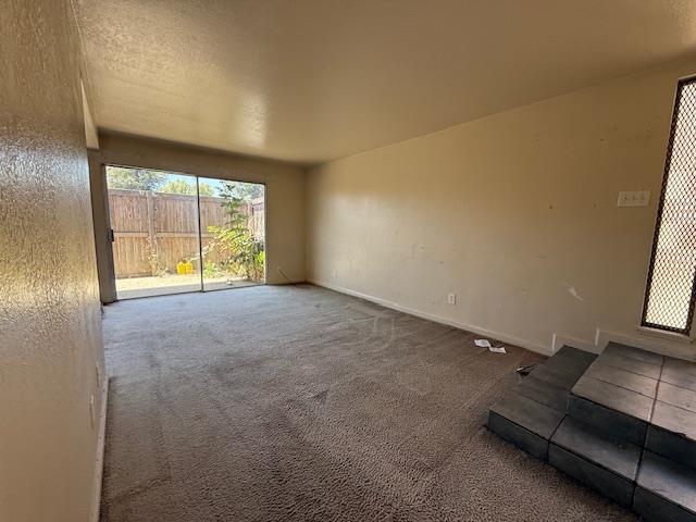 Detail Gallery Image 6 of 14 For 917 Acosta Plz #4,  Salinas,  CA 93905 - 3 Beds | 1/1 Baths