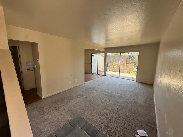Detail Gallery Image 7 of 14 For 917 Acosta Plz #4,  Salinas,  CA 93905 - 3 Beds | 1/1 Baths