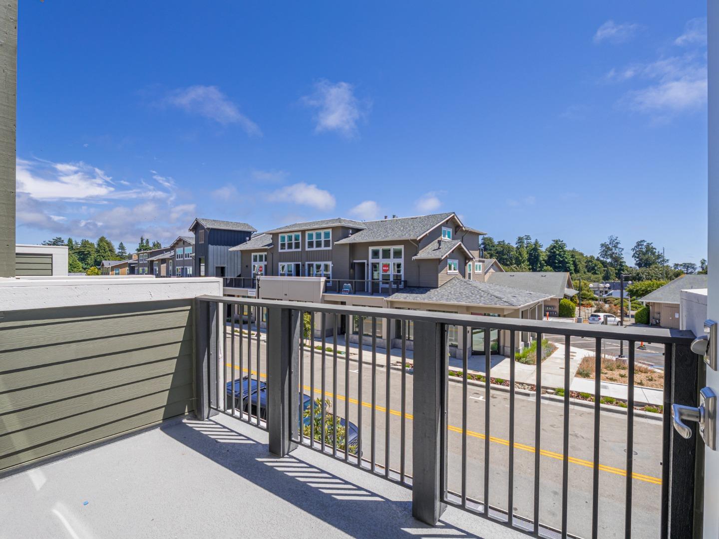 Detail Gallery Image 13 of 47 For 121 Aptos Village Way #1,  Aptos,  CA 95003 - 2 Beds | 2 Baths
