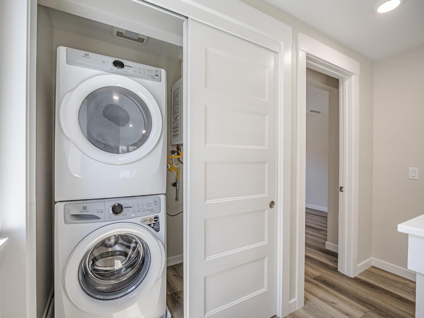 Detail Gallery Image 20 of 47 For 121 Aptos Village Way #1,  Aptos,  CA 95003 - 2 Beds | 2 Baths