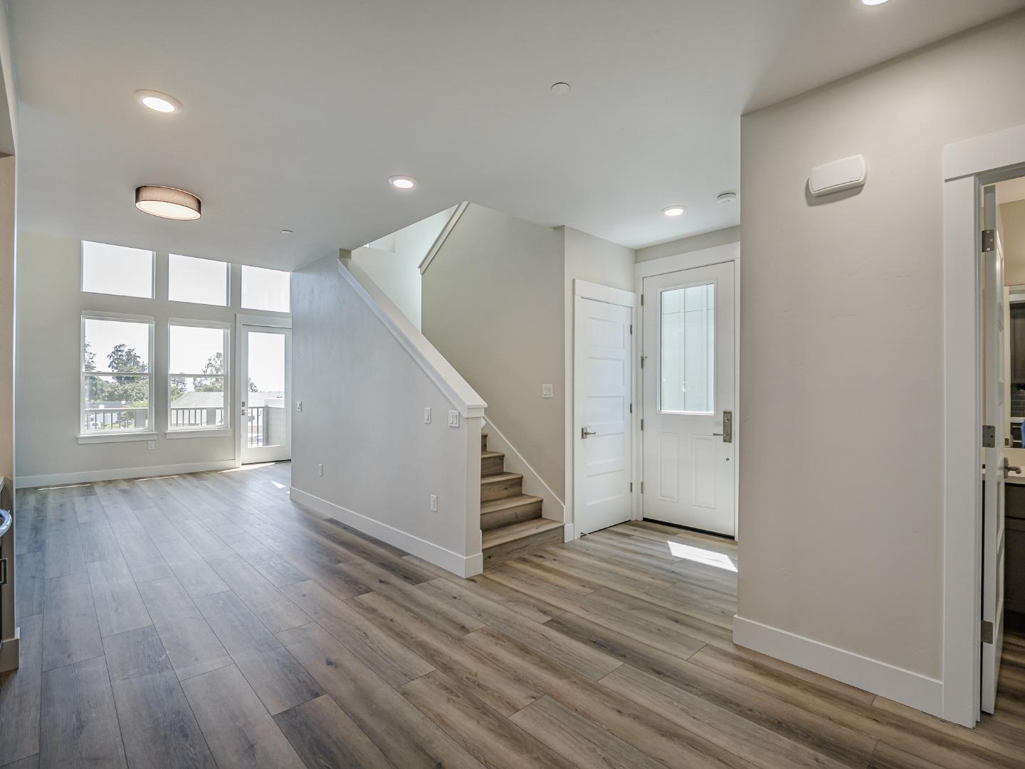Detail Gallery Image 7 of 47 For 121 Aptos Village Way #1,  Aptos,  CA 95003 - 2 Beds | 2 Baths