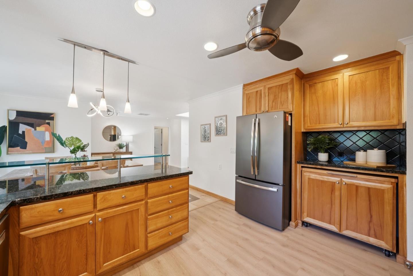 Detail Gallery Image 10 of 37 For 18371 Montpere Way, Saratoga,  CA 95070 - 3 Beds | 2 Baths