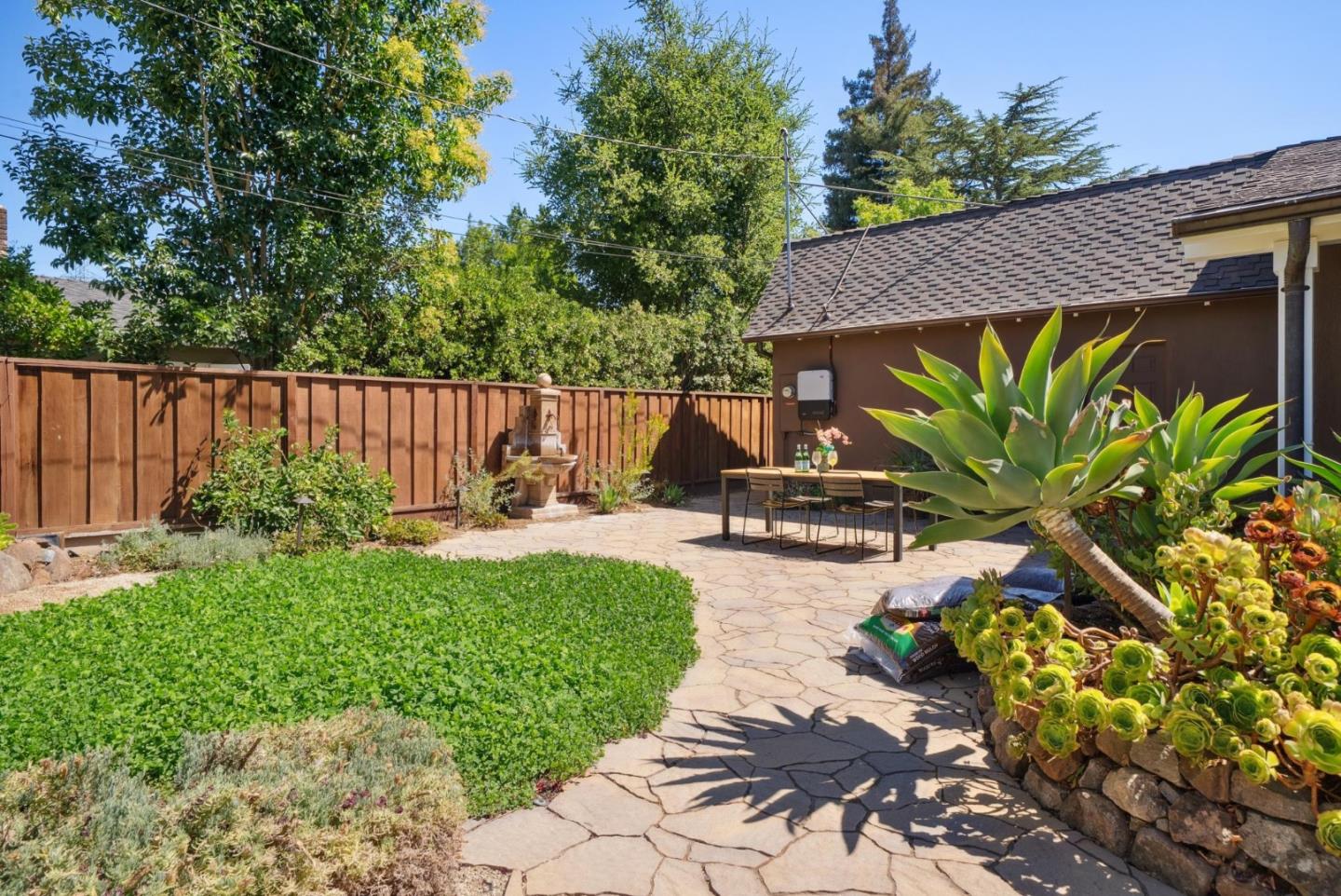 Detail Gallery Image 25 of 37 For 18371 Montpere Way, Saratoga,  CA 95070 - 3 Beds | 2 Baths