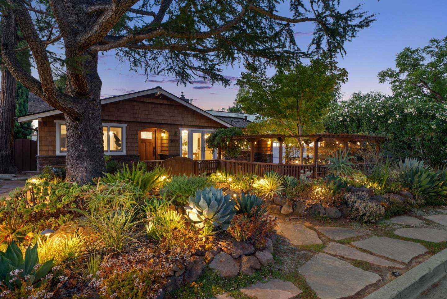 Detail Gallery Image 30 of 37 For 18371 Montpere Way, Saratoga,  CA 95070 - 3 Beds | 2 Baths