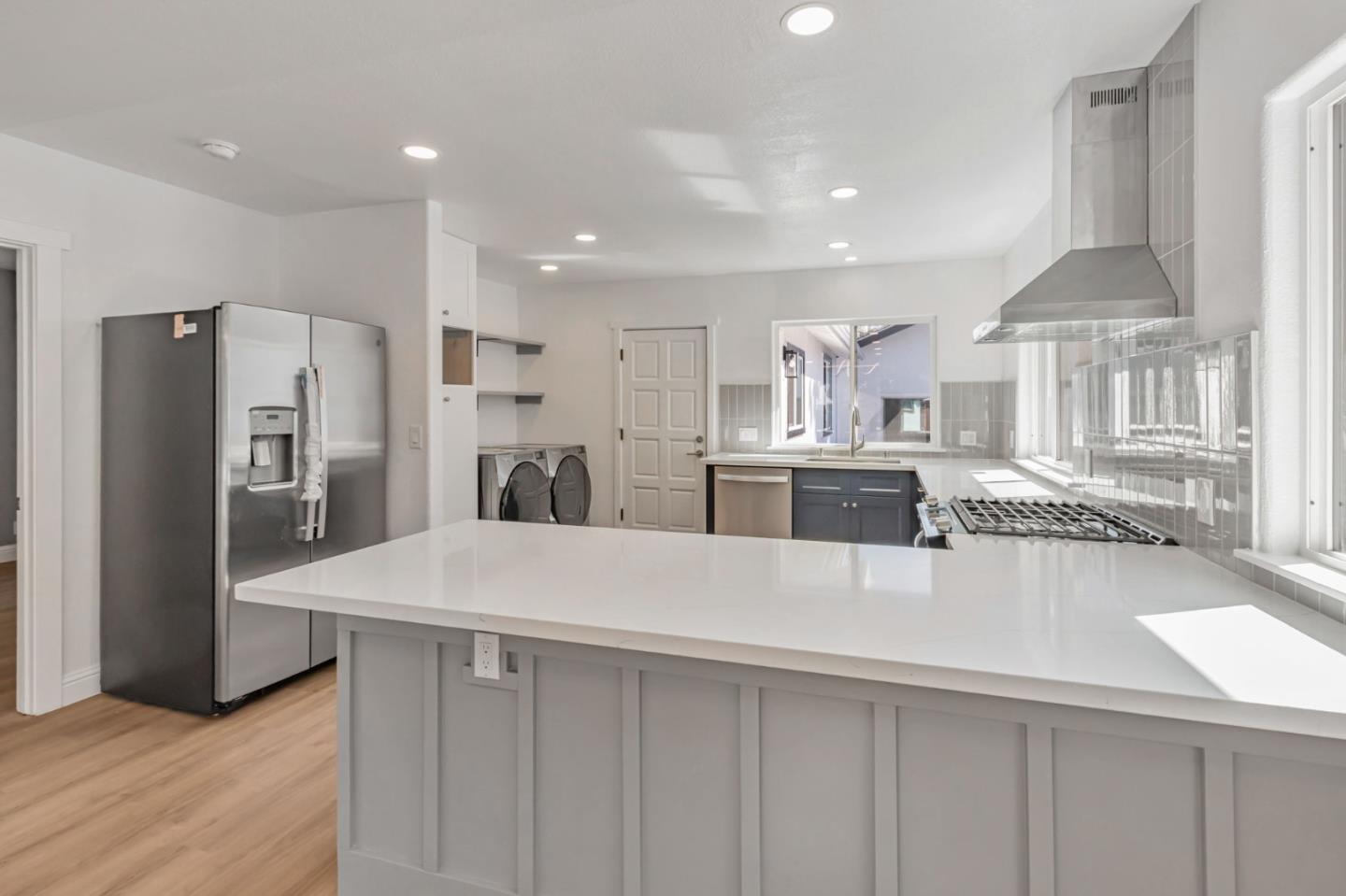 Detail Gallery Image 13 of 34 For 962 S 10th St, San Jose,  CA 95112 - 4 Beds | 2/1 Baths