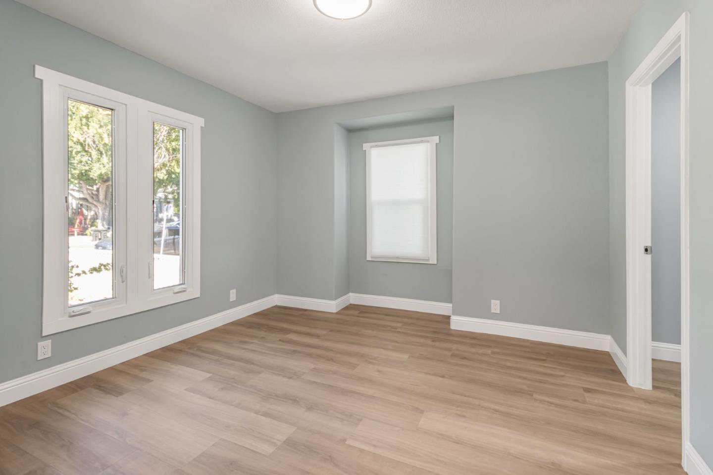 Detail Gallery Image 19 of 34 For 962 S 10th St, San Jose,  CA 95112 - 4 Beds | 2/1 Baths
