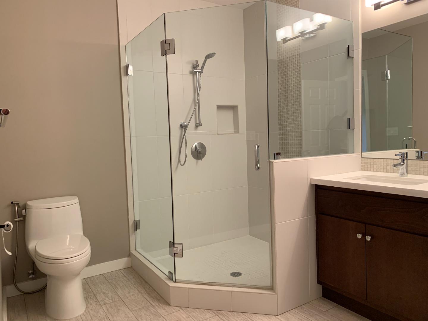 Detail Gallery Image 8 of 12 For 440 Cesano Ct #208,  Palo Alto,  CA 94306 - 2 Beds | 2 Baths