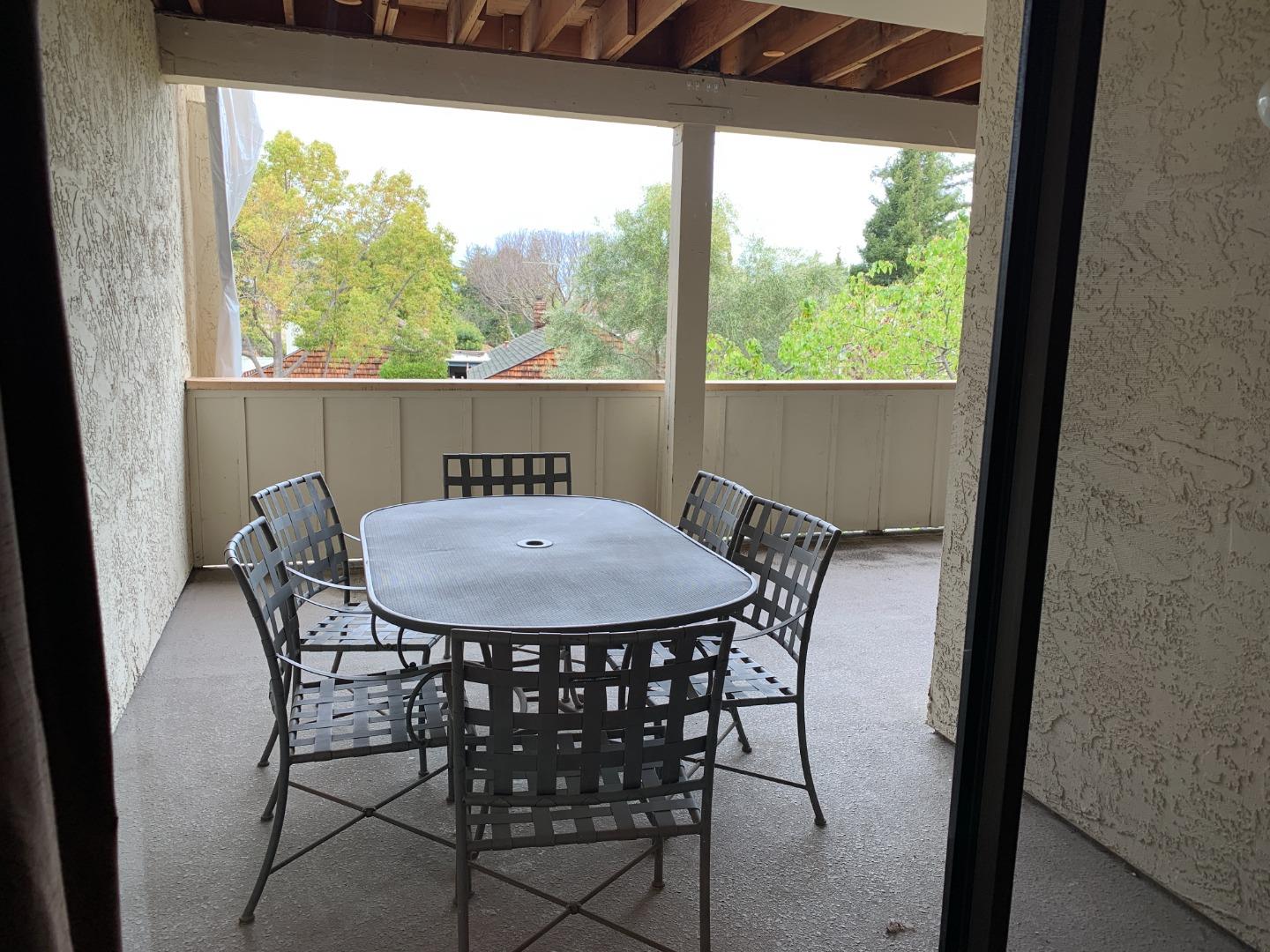 Detail Gallery Image 9 of 12 For 440 Cesano Ct #208,  Palo Alto,  CA 94306 - 2 Beds | 2 Baths
