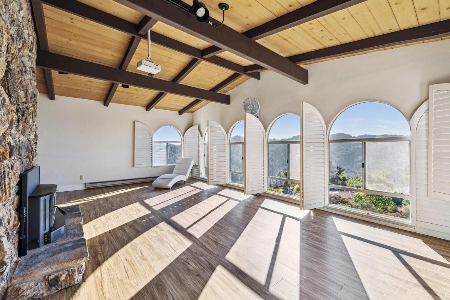 Detail Gallery Image 12 of 56 For 16999 Mcgill Rd, Saratoga,  CA 95070 - 4 Beds | 2 Baths