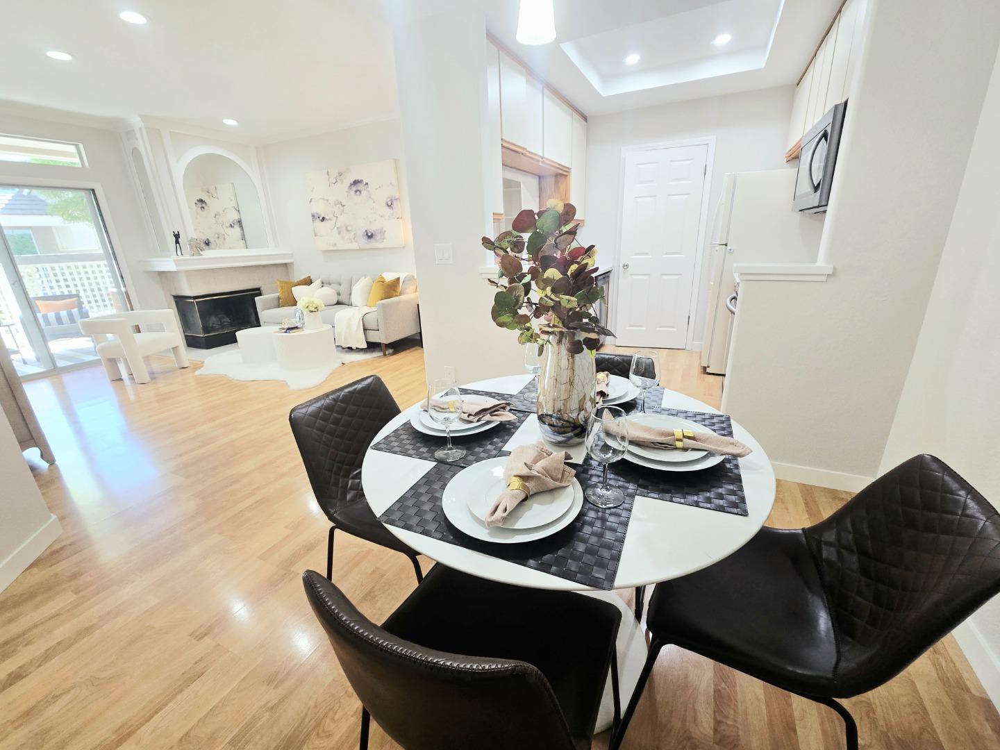 Detail Gallery Image 10 of 24 For 5879 Lake Almanor Dr, San Jose,  CA 95123 - 2 Beds | 2 Baths