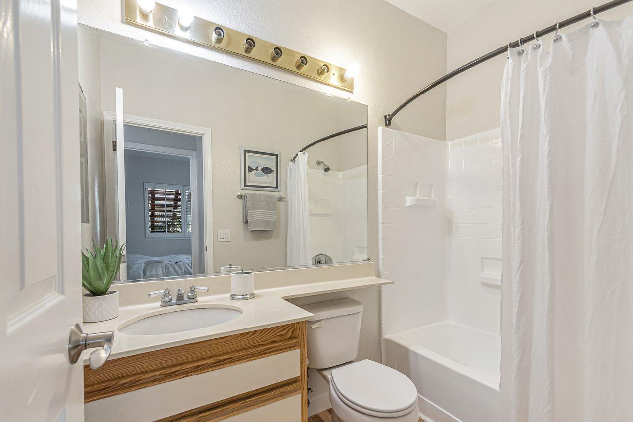 Detail Gallery Image 16 of 24 For 5879 Lake Almanor Dr, San Jose,  CA 95123 - 2 Beds | 2 Baths