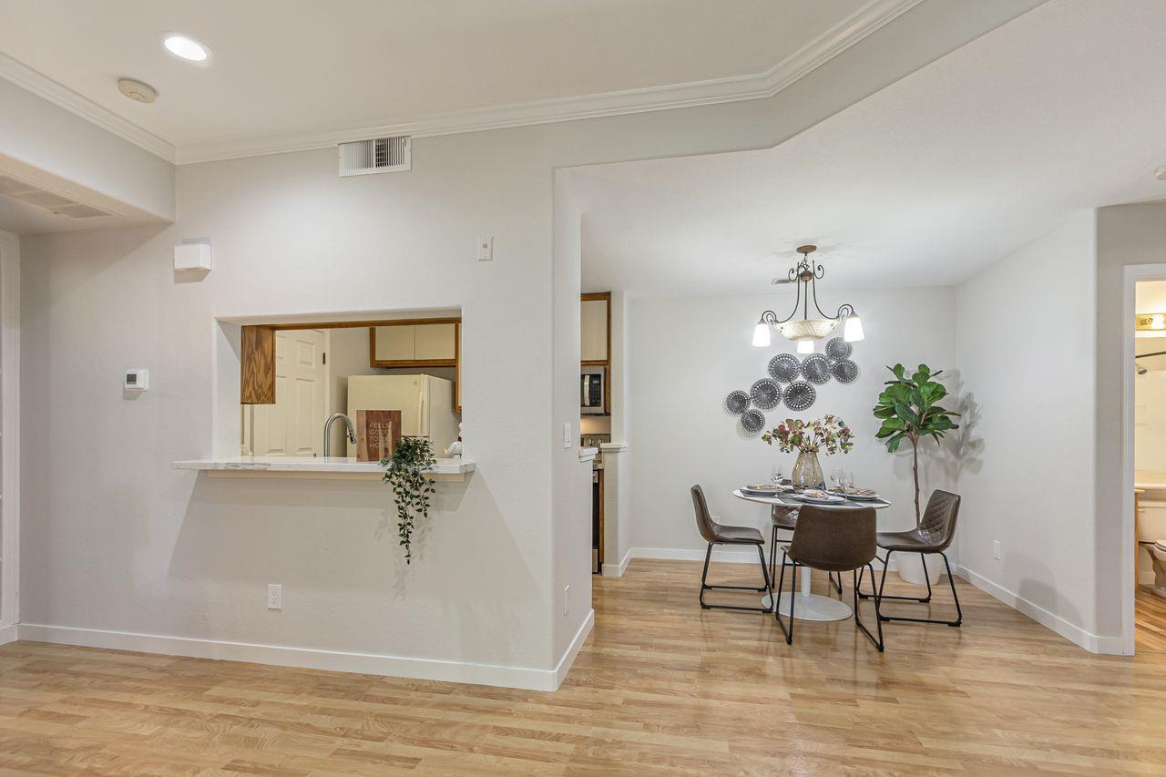 Detail Gallery Image 7 of 24 For 5879 Lake Almanor Dr, San Jose,  CA 95123 - 2 Beds | 2 Baths