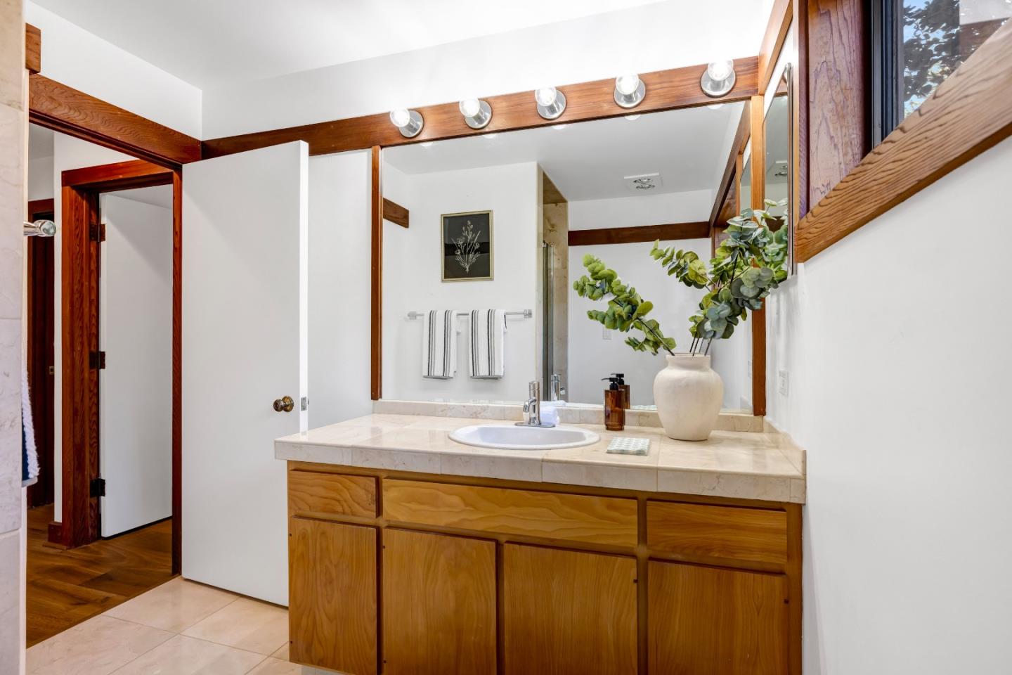 Detail Gallery Image 25 of 44 For 24520 Outlook Dr #16,  Carmel,  CA 93923 - 3 Beds | 2 Baths