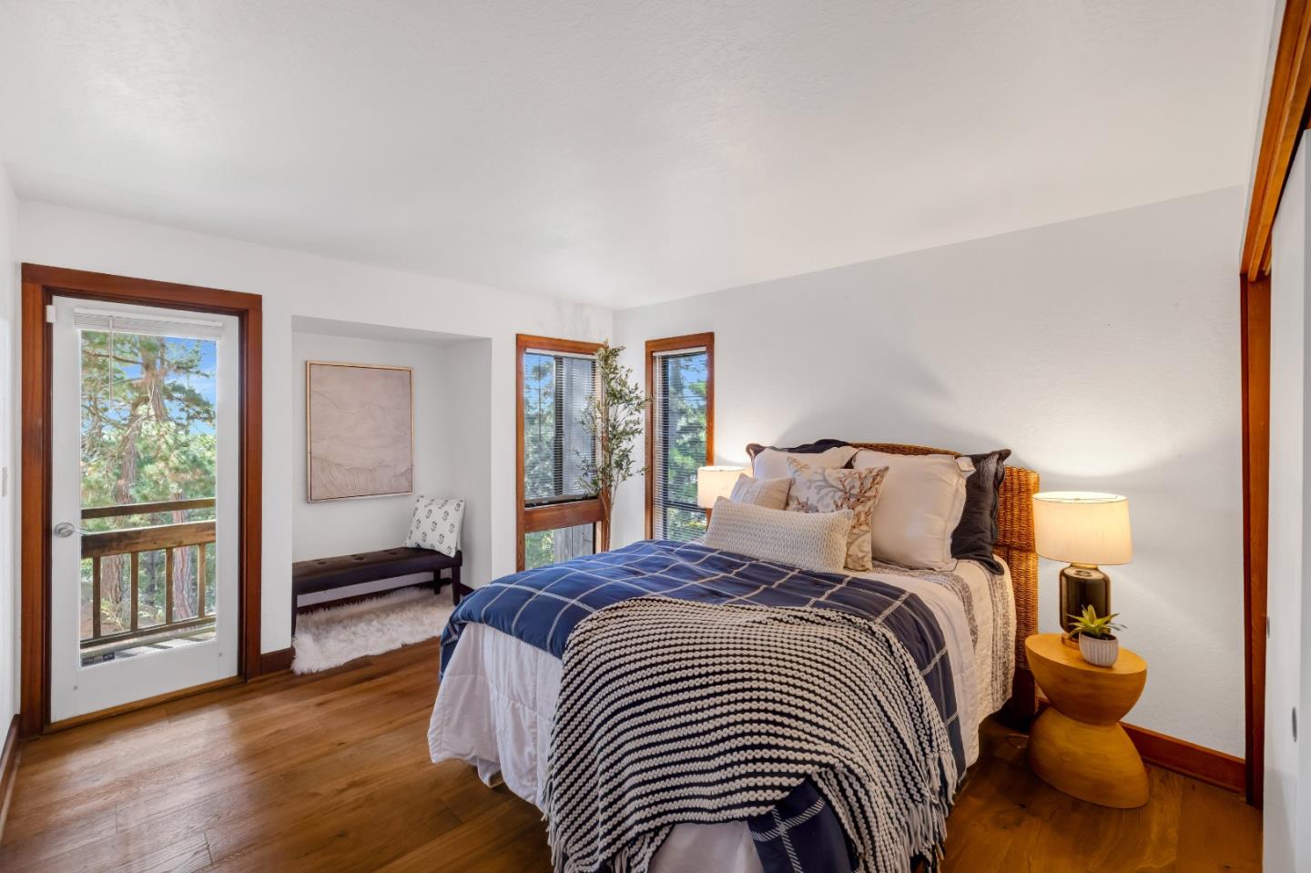 Detail Gallery Image 27 of 44 For 24520 Outlook Dr #16,  Carmel,  CA 93923 - 3 Beds | 2 Baths