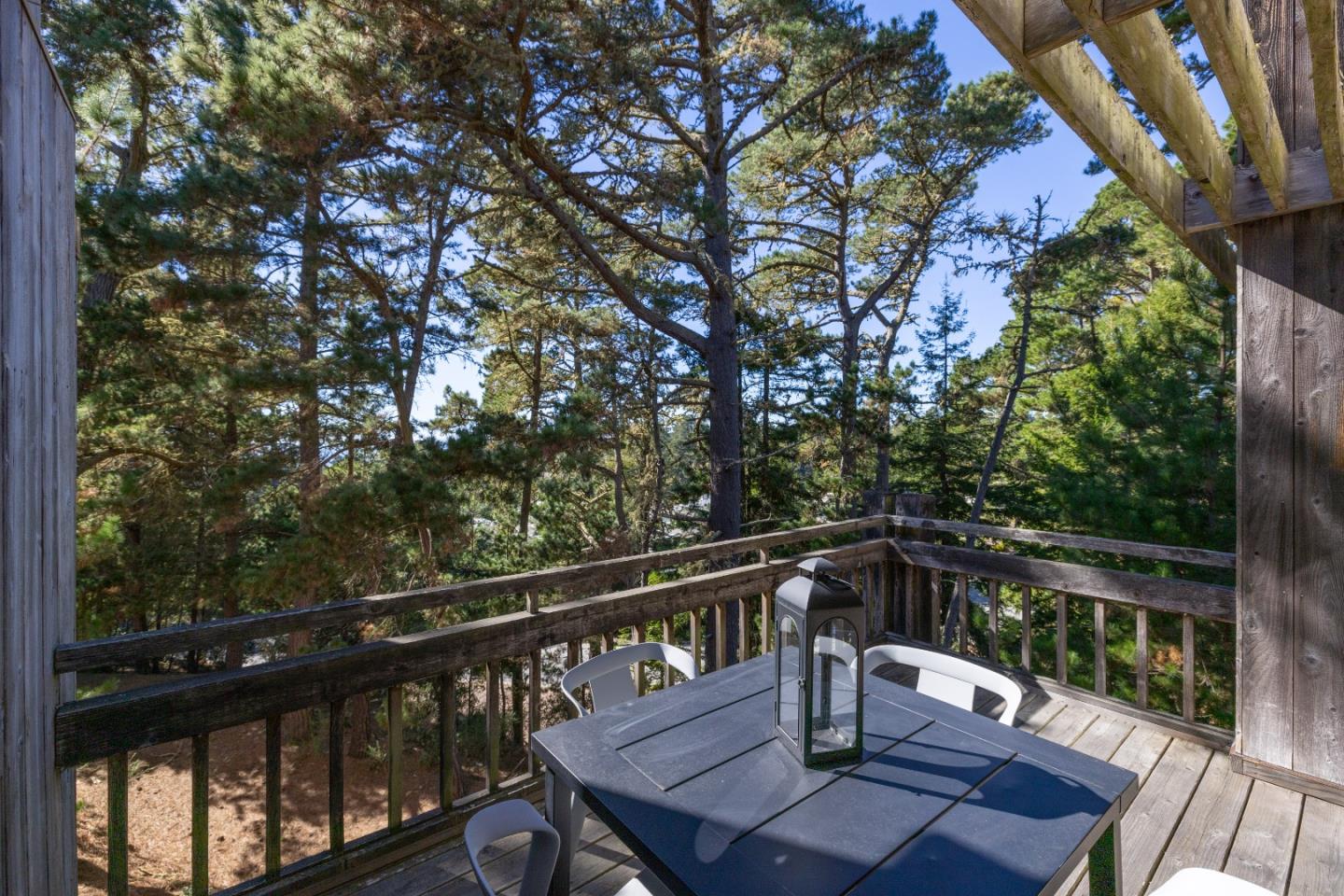 Detail Gallery Image 35 of 44 For 24520 Outlook Dr #16,  Carmel,  CA 93923 - 3 Beds | 2 Baths