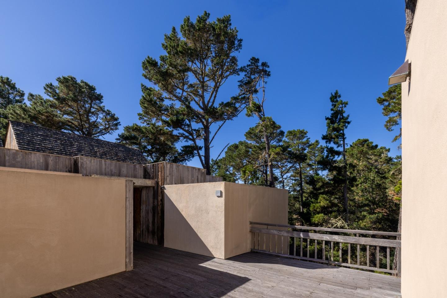 Detail Gallery Image 42 of 44 For 24520 Outlook Dr #16,  Carmel,  CA 93923 - 3 Beds | 2 Baths