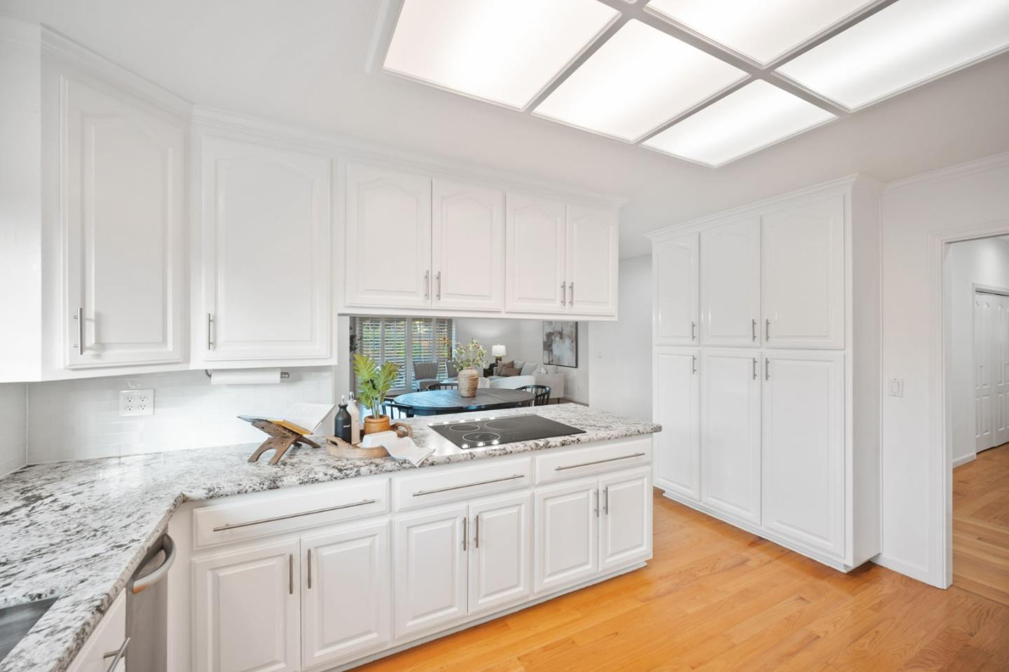 Detail Gallery Image 11 of 47 For 17252 Sandalwood Way, Morgan Hill,  CA 95037 - 4 Beds | 2/1 Baths