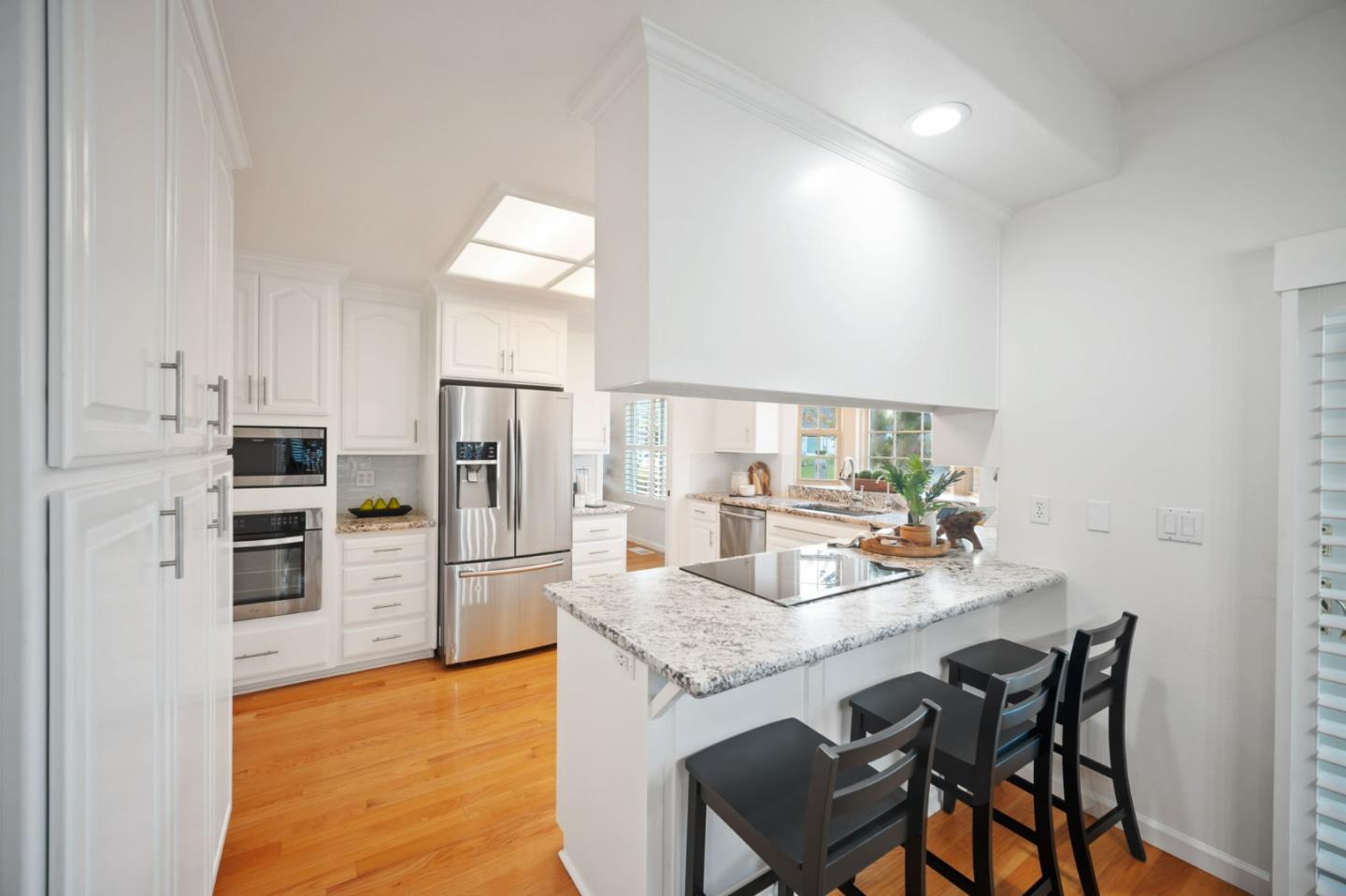 Detail Gallery Image 12 of 47 For 17252 Sandalwood Way, Morgan Hill,  CA 95037 - 4 Beds | 2/1 Baths