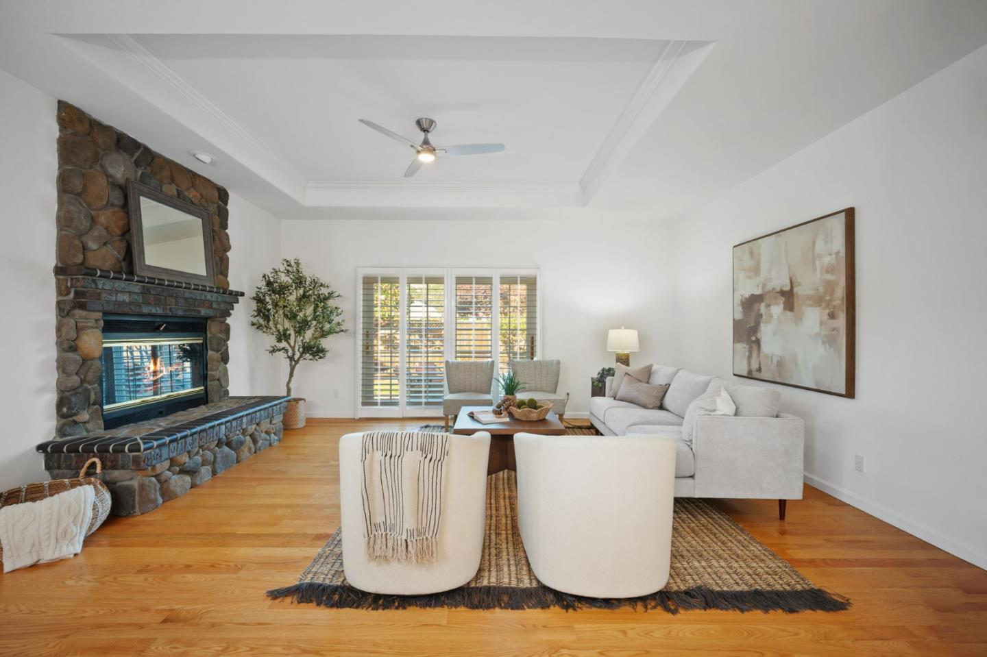 Detail Gallery Image 16 of 47 For 17252 Sandalwood Way, Morgan Hill,  CA 95037 - 4 Beds | 2/1 Baths