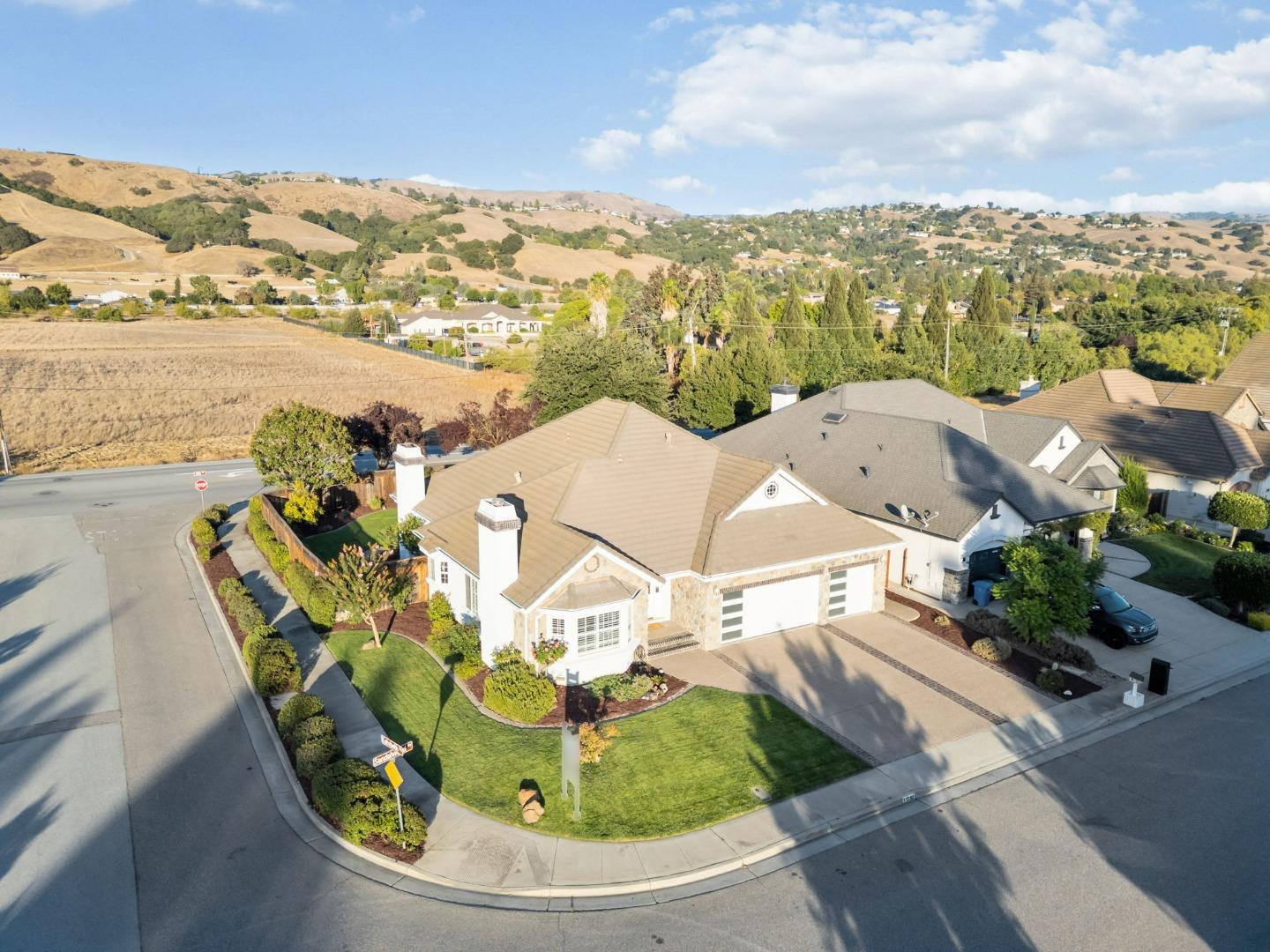 Detail Gallery Image 42 of 47 For 17252 Sandalwood Way, Morgan Hill,  CA 95037 - 4 Beds | 2/1 Baths