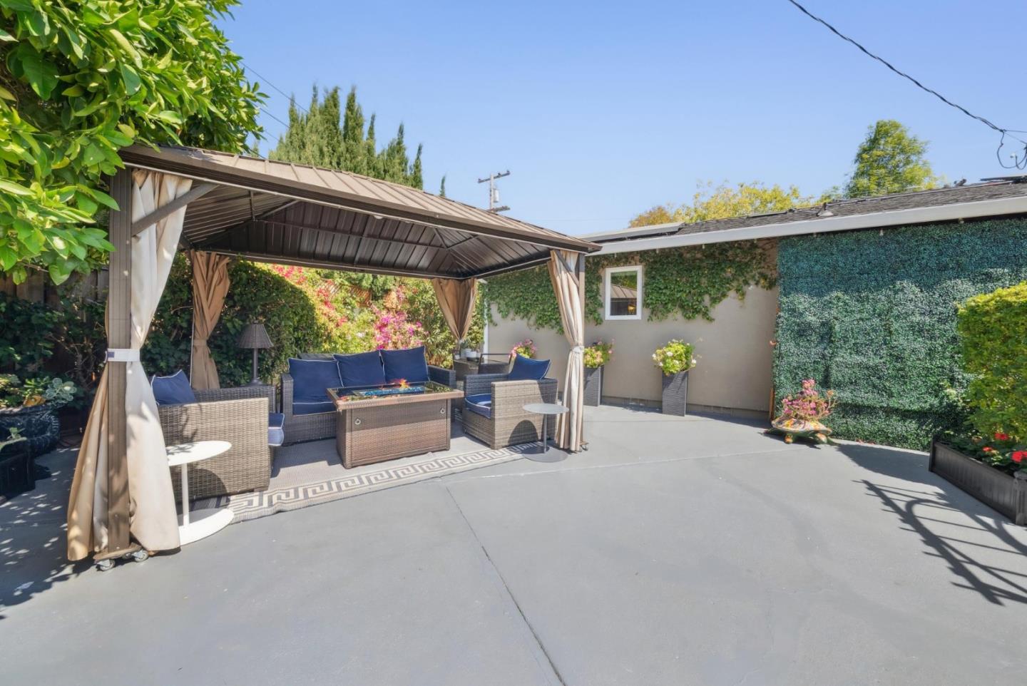 Detail Gallery Image 41 of 60 For 861 Flin Way, Sunnyvale,  CA 94087 - 4 Beds | 3 Baths