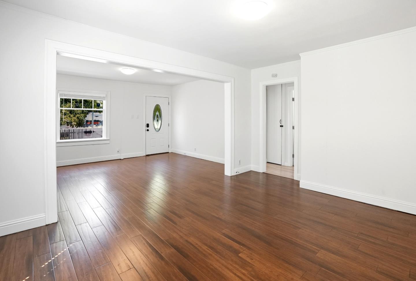 Detail Gallery Image 21 of 28 For 116 Oak Ct, Menlo Park,  CA 94025 - 8 Beds | 2 Baths
