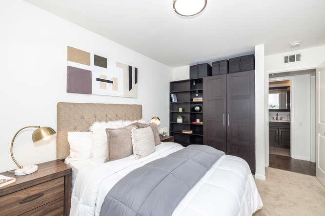 Detail Gallery Image 17 of 30 For Brittan Ave,  San Carlos,  CA 94070 - 2 Beds | 2 Baths