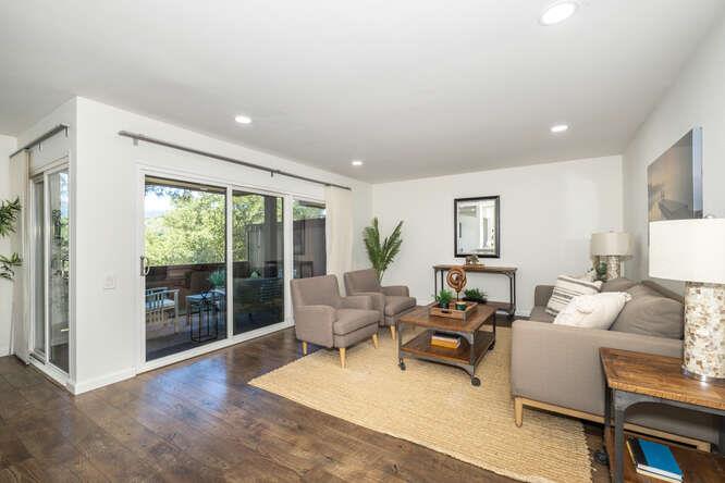 Detail Gallery Image 5 of 30 For Brittan Ave,  San Carlos,  CA 94070 - 2 Beds | 2 Baths