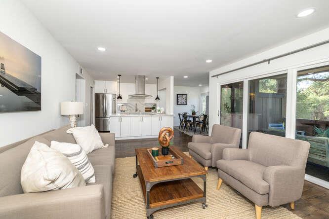 Detail Gallery Image 6 of 30 For Brittan Ave,  San Carlos,  CA 94070 - 2 Beds | 2 Baths