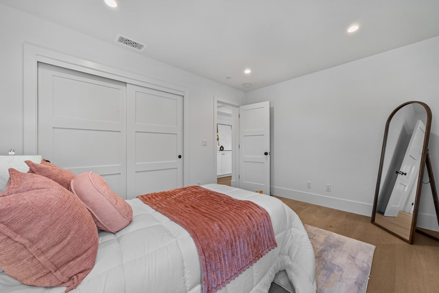 Detail Gallery Image 7 of 69 For 3231 Lanelle Pl, San Jose,  CA 95124 - 4 Beds | 4/1 Baths