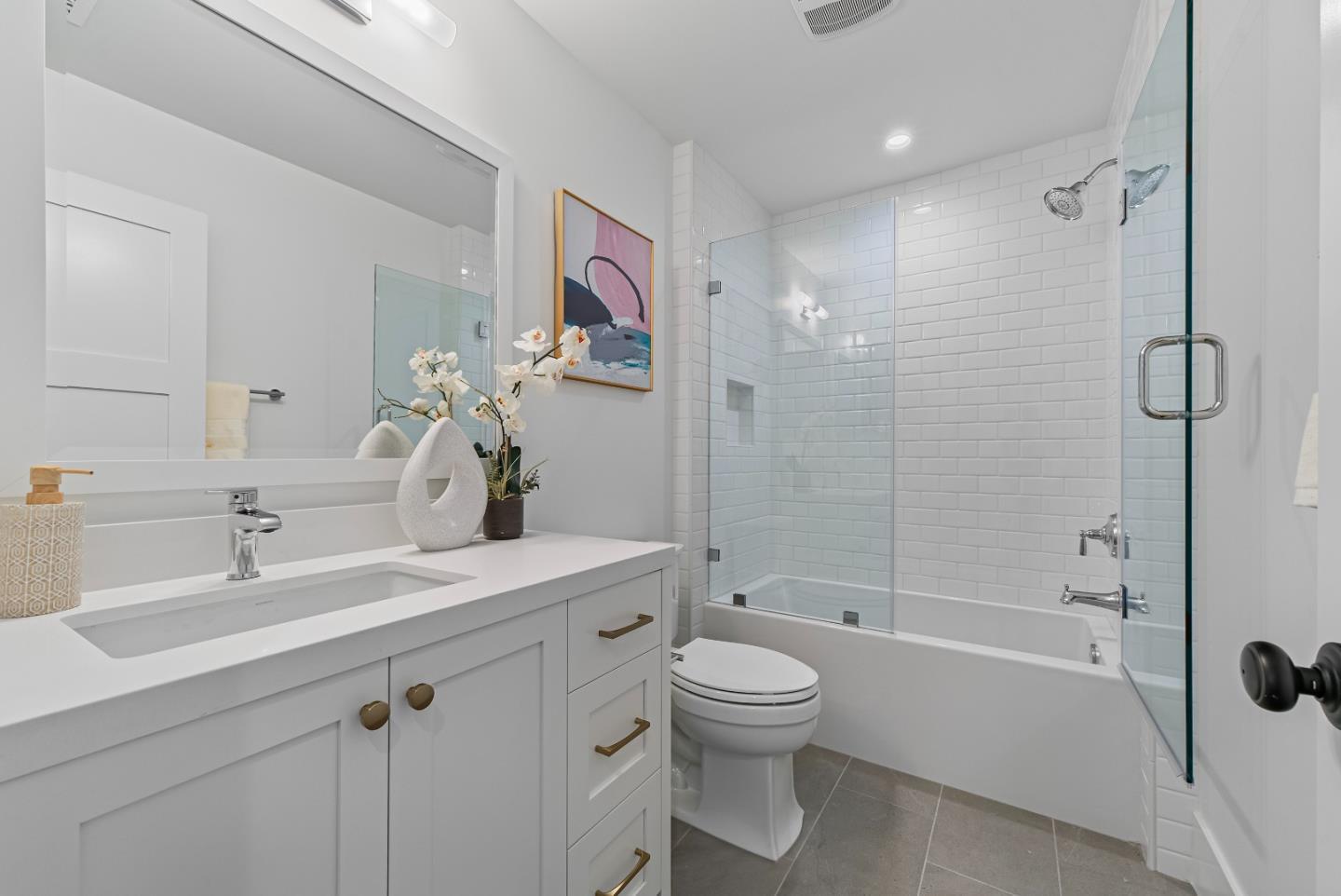 Detail Gallery Image 9 of 69 For 3231 Lanelle Pl, San Jose,  CA 95124 - 4 Beds | 4/1 Baths