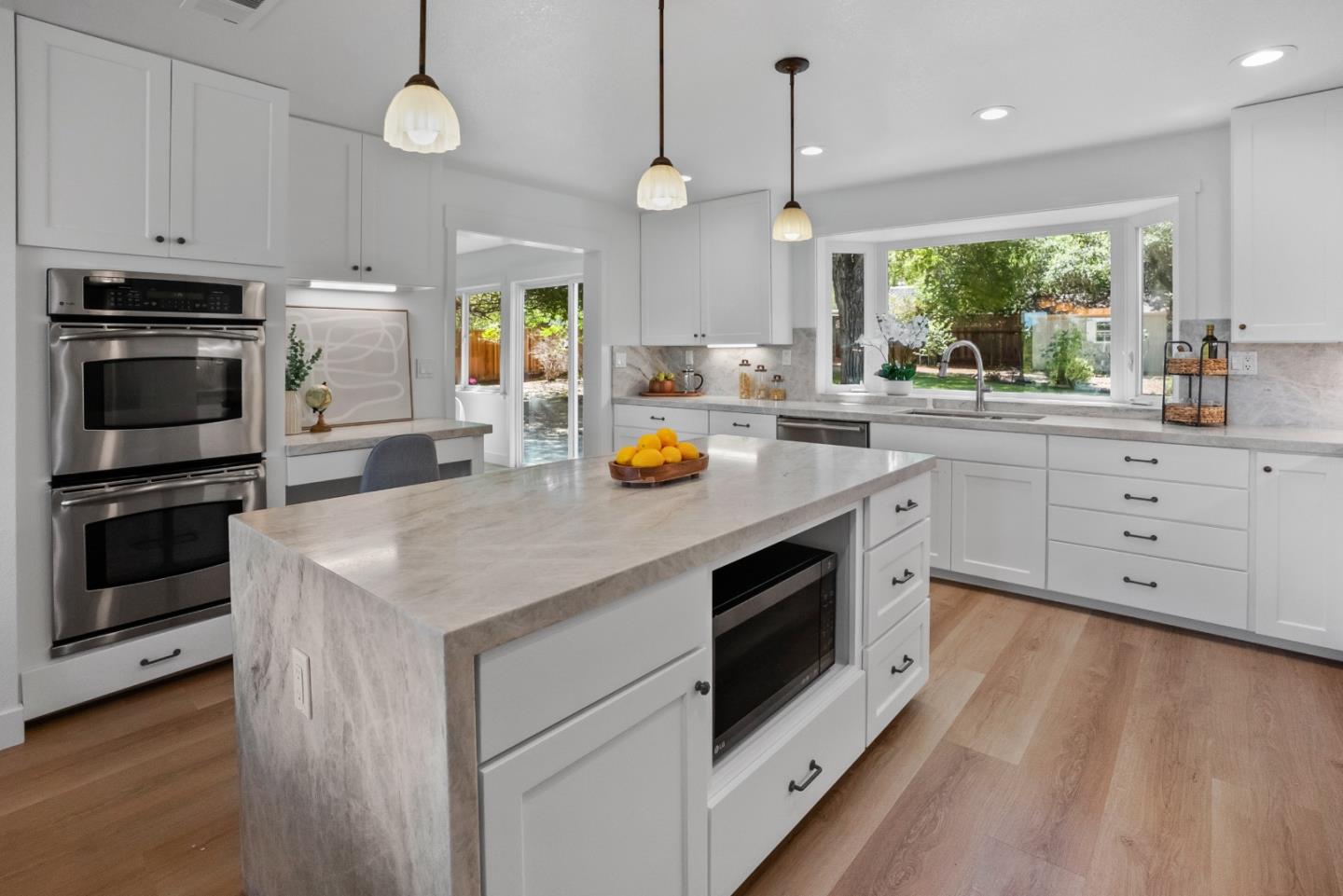 Detail Gallery Image 12 of 42 For 1992 Deodara Dr, Los Altos,  CA 94024 - 5 Beds | 3/1 Baths