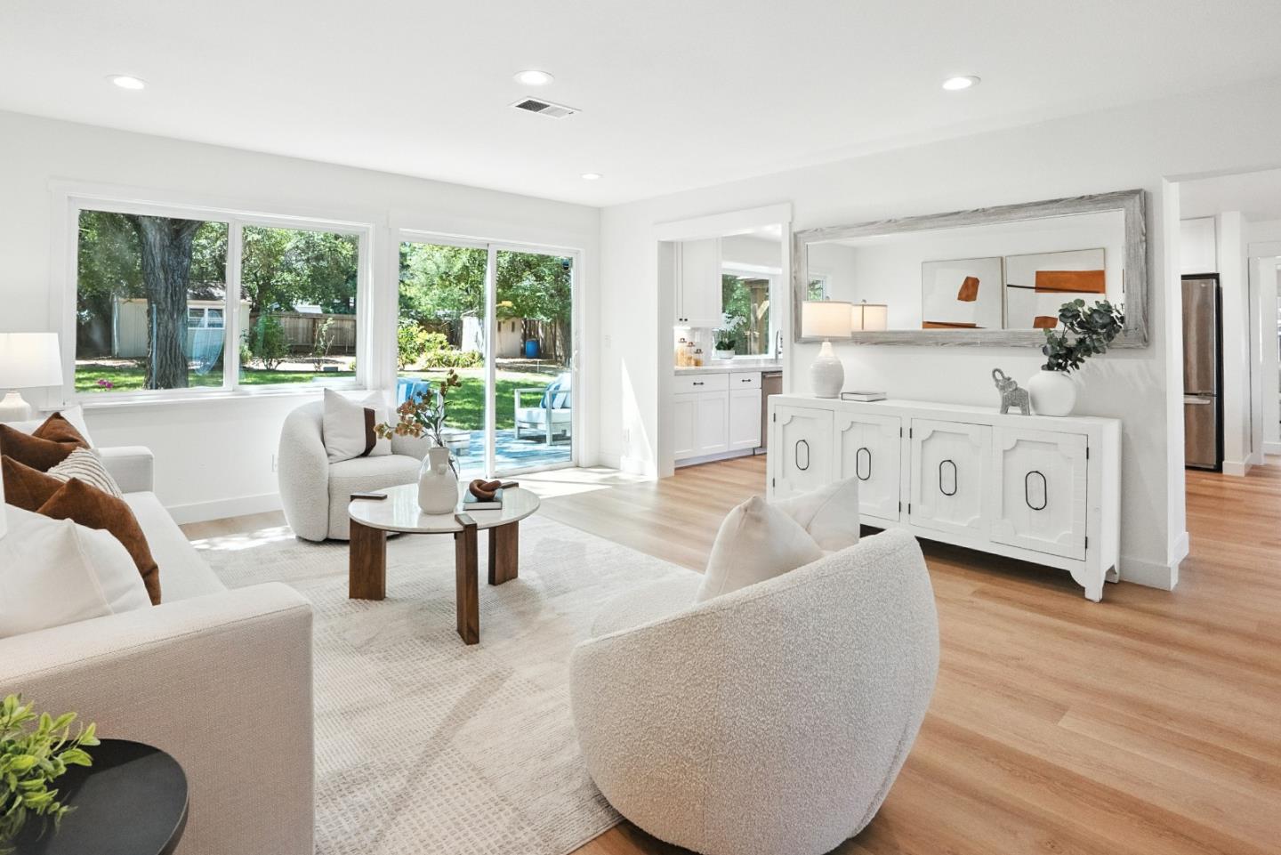 Detail Gallery Image 21 of 42 For 1992 Deodara Dr, Los Altos,  CA 94024 - 5 Beds | 3/1 Baths