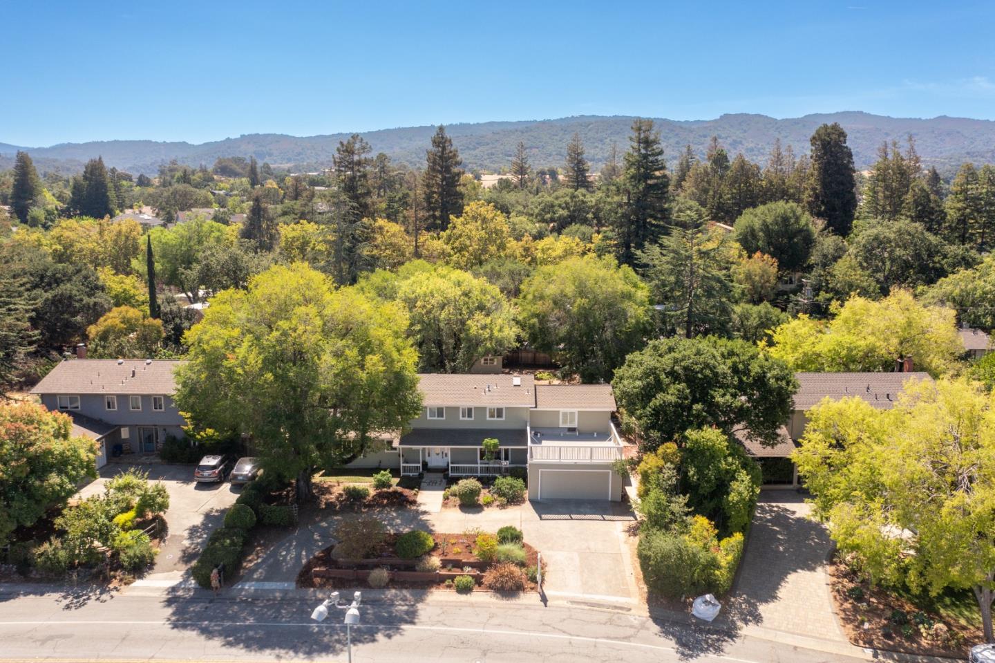 Detail Gallery Image 3 of 42 For 1992 Deodara Dr, Los Altos,  CA 94024 - 5 Beds | 3/1 Baths