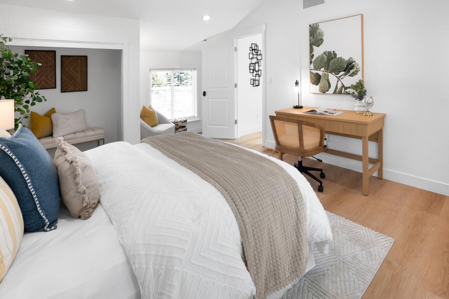 Detail Gallery Image 34 of 42 For 1992 Deodara Dr, Los Altos,  CA 94024 - 5 Beds | 3/1 Baths