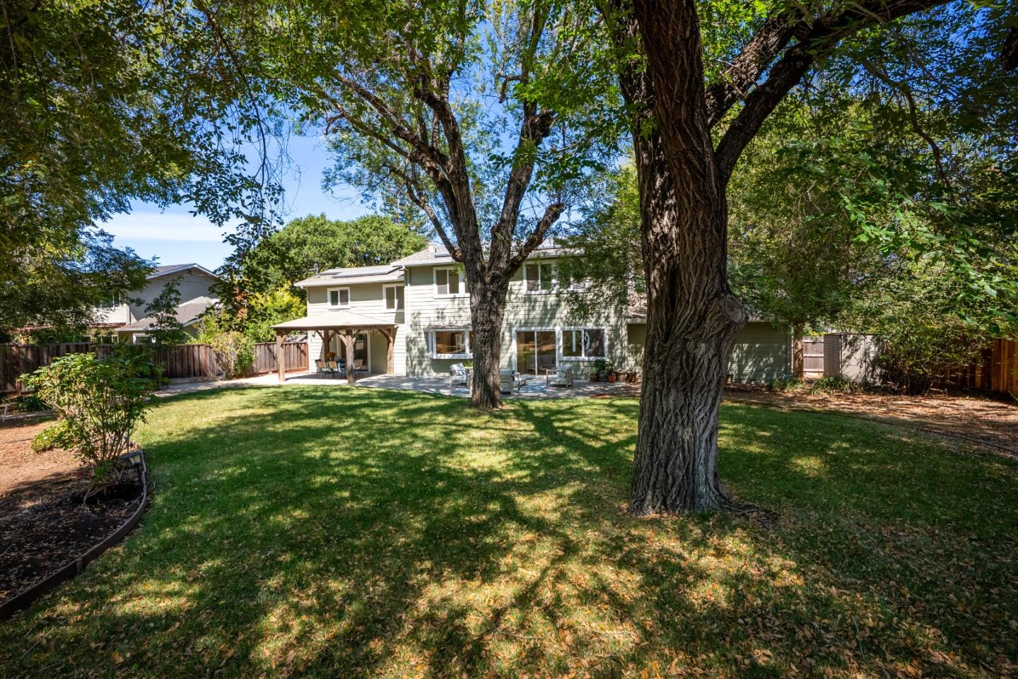 Detail Gallery Image 5 of 42 For 1992 Deodara Dr, Los Altos,  CA 94024 - 5 Beds | 3/1 Baths