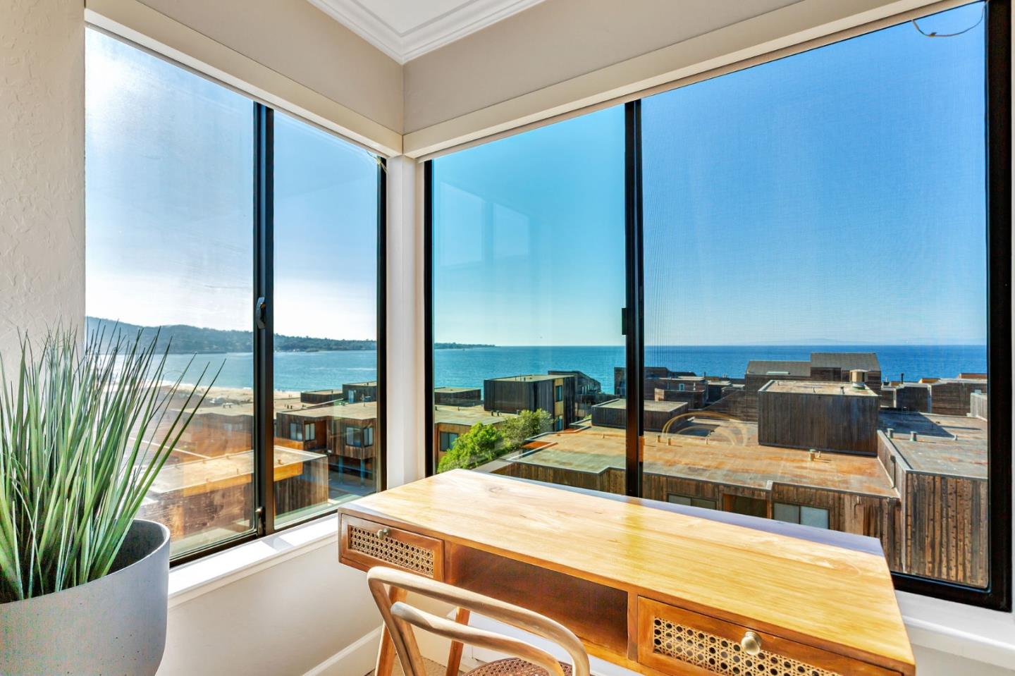 Detail Gallery Image 1 of 29 For 125 Surf Way #433,  Monterey,  CA 93940 - 3 Beds | 2 Baths