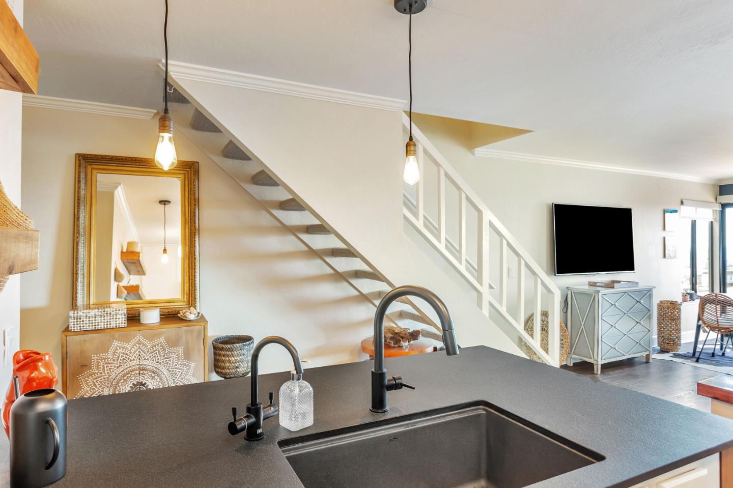 Detail Gallery Image 12 of 29 For 125 Surf Way #433,  Monterey,  CA 93940 - 3 Beds | 2 Baths