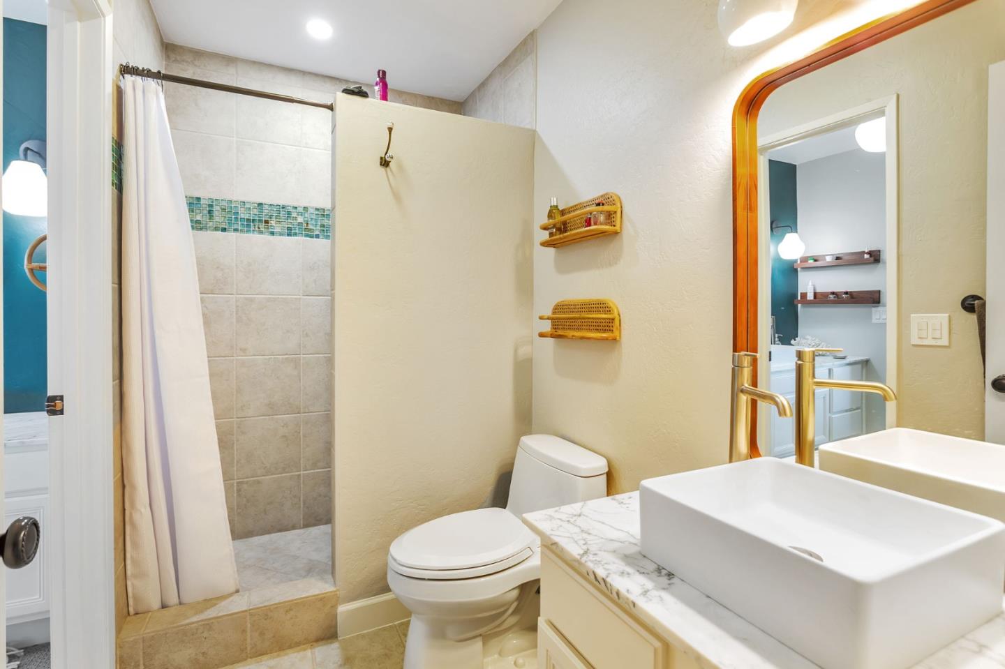 Detail Gallery Image 20 of 29 For 125 Surf Way #433,  Monterey,  CA 93940 - 3 Beds | 2 Baths