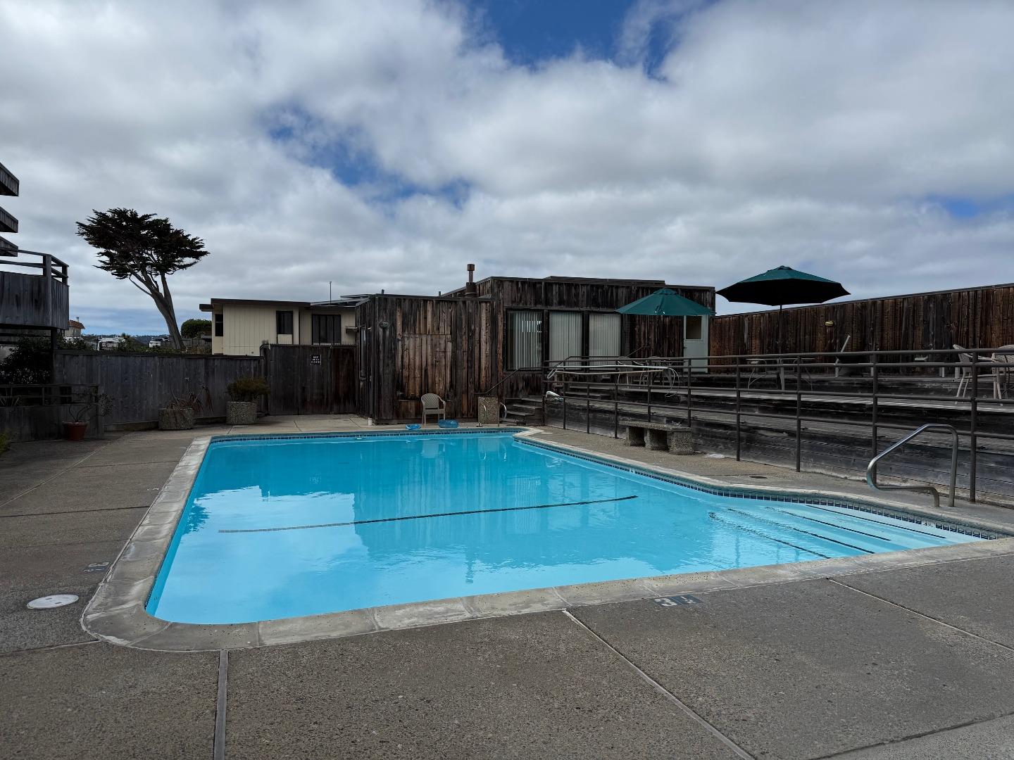 Detail Gallery Image 24 of 29 For 125 Surf Way #433,  Monterey,  CA 93940 - 3 Beds | 2 Baths